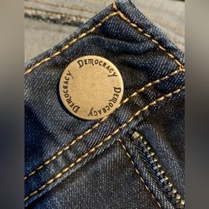 BRAND NEW Democracy Ankle Skinny Jeans